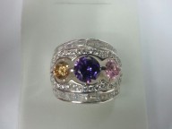 Anillo con zircón de colores